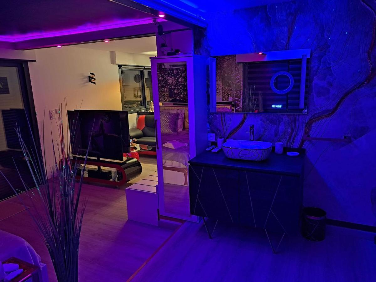 L'Aurore Suite De Charme, Clim Jacuzzi, Sauna, Piscine Chauffee Cuisine... Carpentras Exterior foto