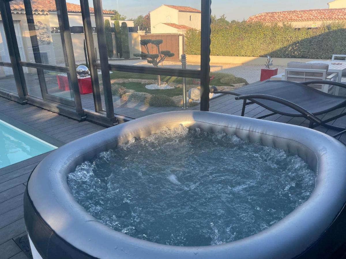 L'Aurore Suite De Charme, Clim Jacuzzi, Sauna, Piscine Chauffee Cuisine... Carpentras Exterior foto