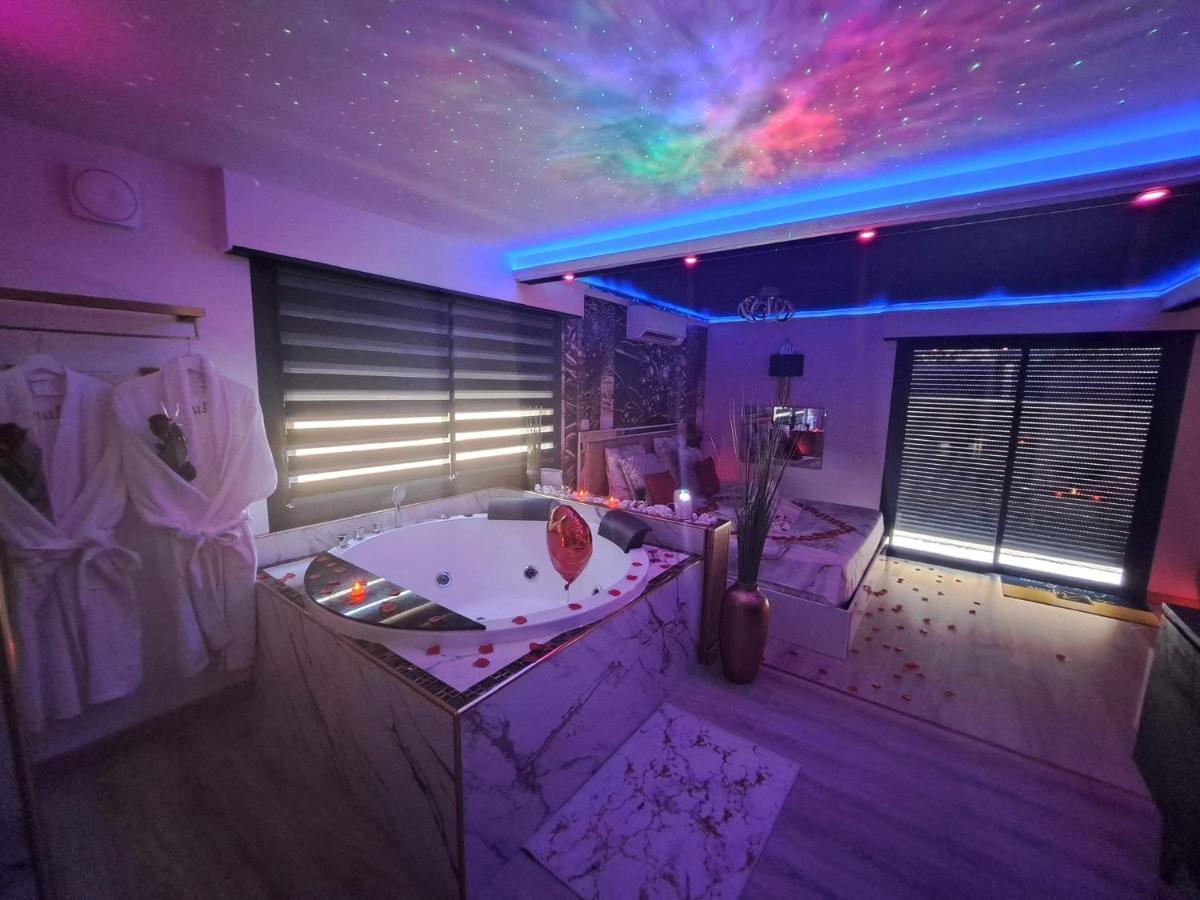 L'Aurore Suite De Charme, Clim Jacuzzi, Sauna, Piscine Chauffee Cuisine... Carpentras Exterior foto